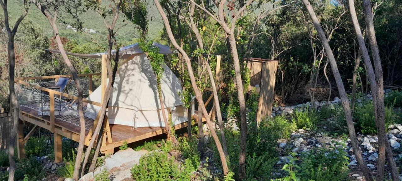 Luxury tent Bigova Glamping *